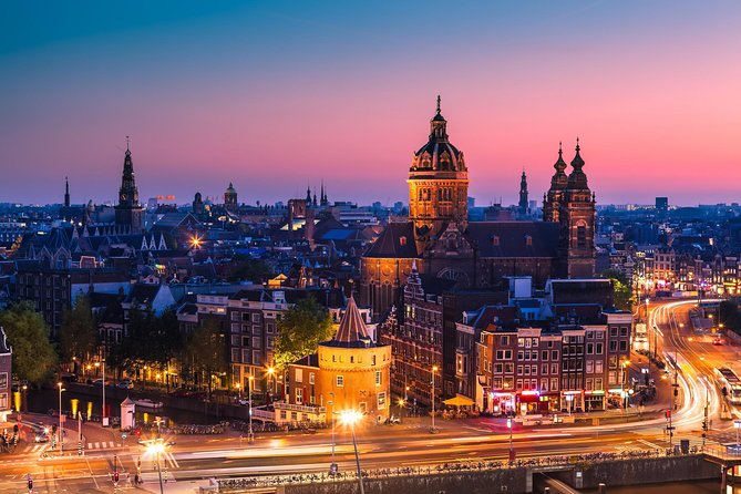 1-Hour Amsterdam Evening Canal Cruise - The viewing side, bridge moments, and why the crowd matters