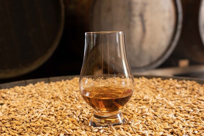 1 Hour of Whisky Distillery Experience - Food on site: make lunch or dinner part of the plan