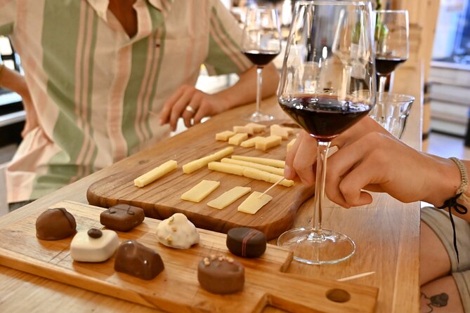 10 Tastes of Amsterdam: Food Tour by UNESCO Canals and Jordaan - Who should book this tour, and who should skip it