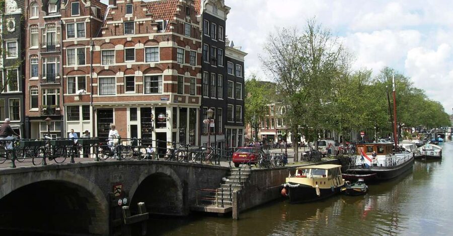 2.5-Hour Amsterdam Sightseeing Tour by Bike - Why a 2.5-hour bike tour is the smart Amsterdam shortcut