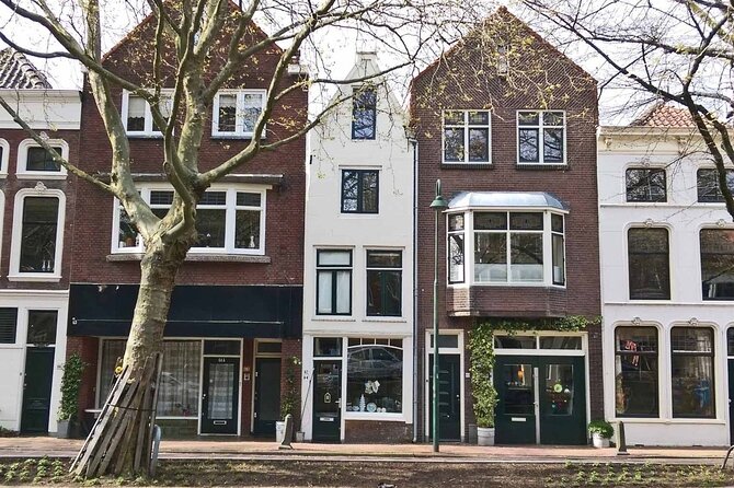 2-Hour Walking Tour in Gouda All inclusive - Start point and getting oriented at Lage Gouwe 62