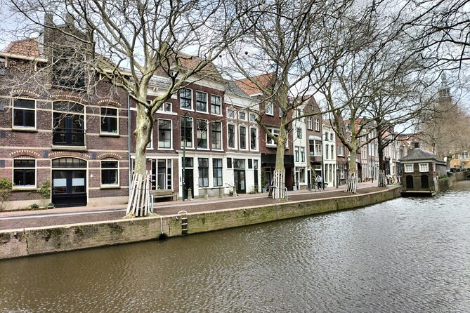 2-Hour Walking Tour in Gouda All inclusive - Stop one: the medieval City Hall, photos plus real civic context