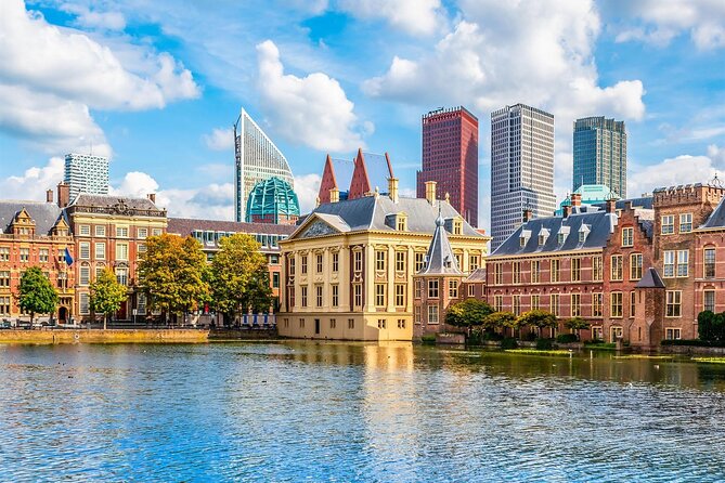 90 minutes Self Guided Walking Tour with puzzles in Den Haag - What you get with Discovery Trips, and how the app matters