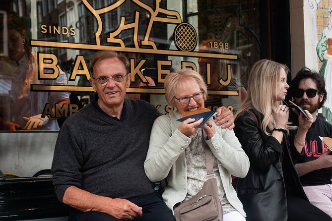 A 3-Hour Private Guided Tour Through Amsterdam with a Local - Getting hotel pickup and a route that can bend for you