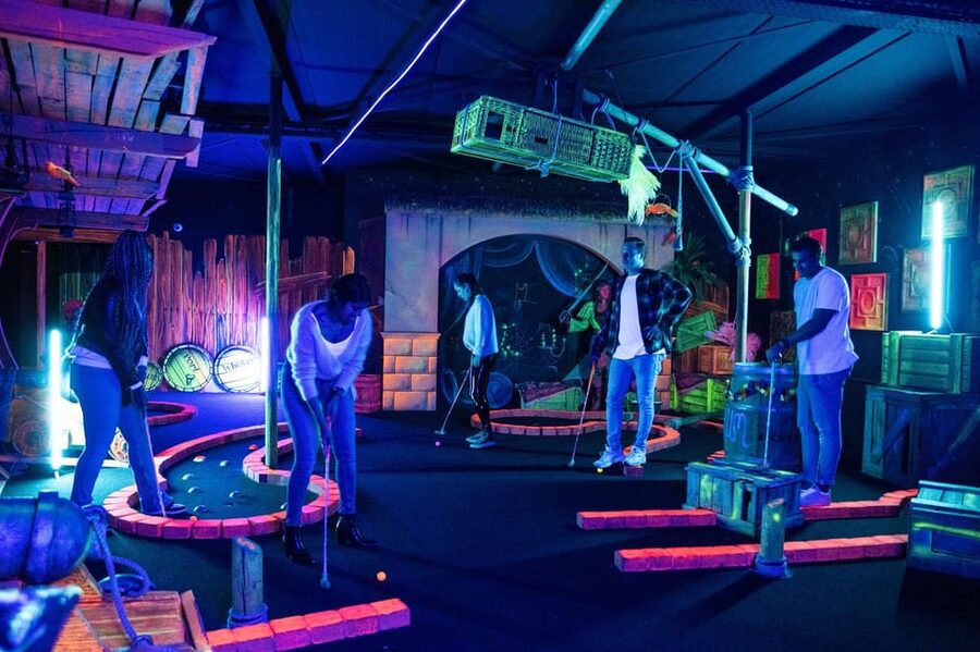 Aloha Amsterdam: 12-Hole Glow-in-the-Dark Mini-Golf - Your 45-Minute Slot: Timing, Pace, and Group Flow