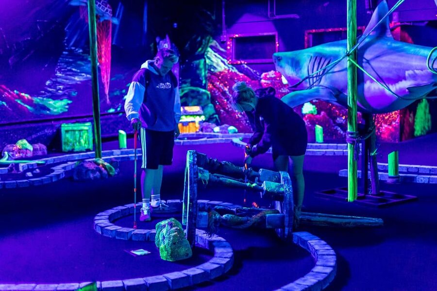 Aloha Amsterdam: 12-Hole Glow-in-the-Dark Mini-Golf - Practical Tips for a Smooth Round