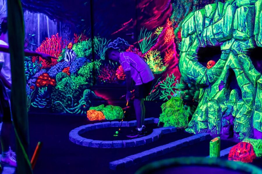 Aloha Amsterdam: 12-Hole Glow-in-the-Dark Mini-Golf - Where Aloha Amsterdam Is, and How Not to Get Lost