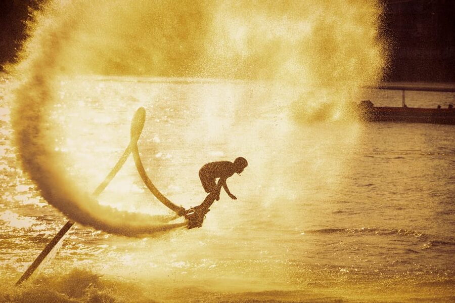 Alphen aan den Rijn: 15-Minute Flyboard Experience - Language and Coaching Style: Dutch and English on the Water