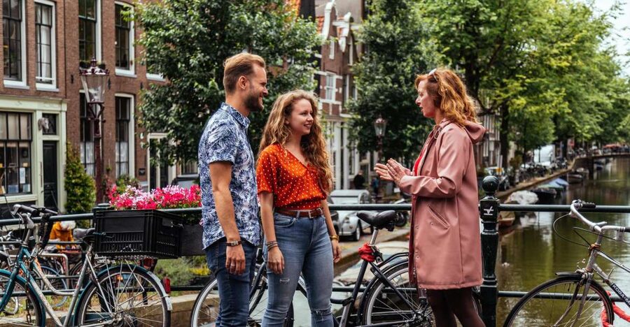 Amsterdam: 1.5-Hour Private Kick-Start Tour with a Local - Dam Square and Nieuwmarkt: Your Anchor Landmarks for Navigating Amsterdam