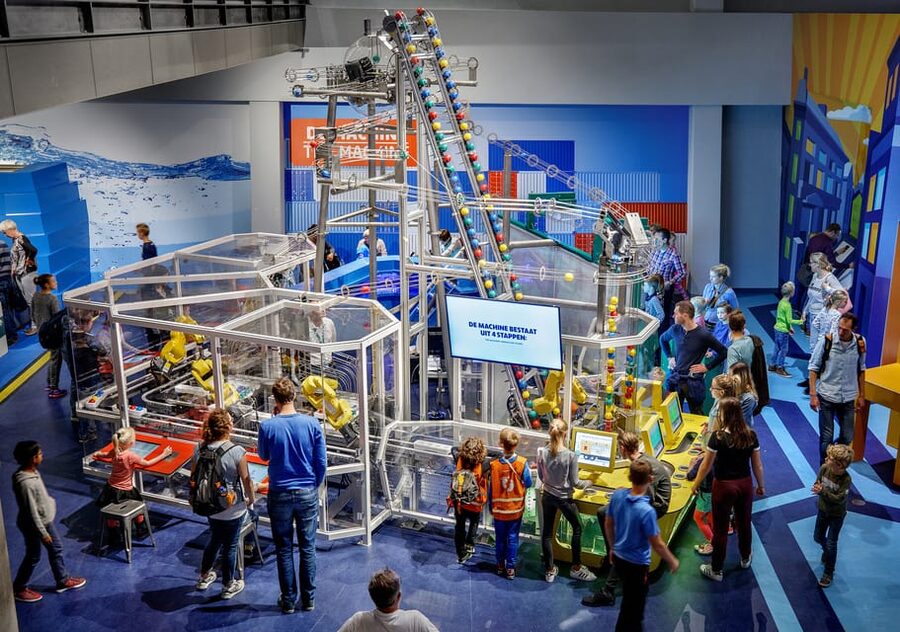 Amsterdam: 1-Hour Canal Cruise & NEMO Science Museum - The two-part day plan: timing and moving between locations