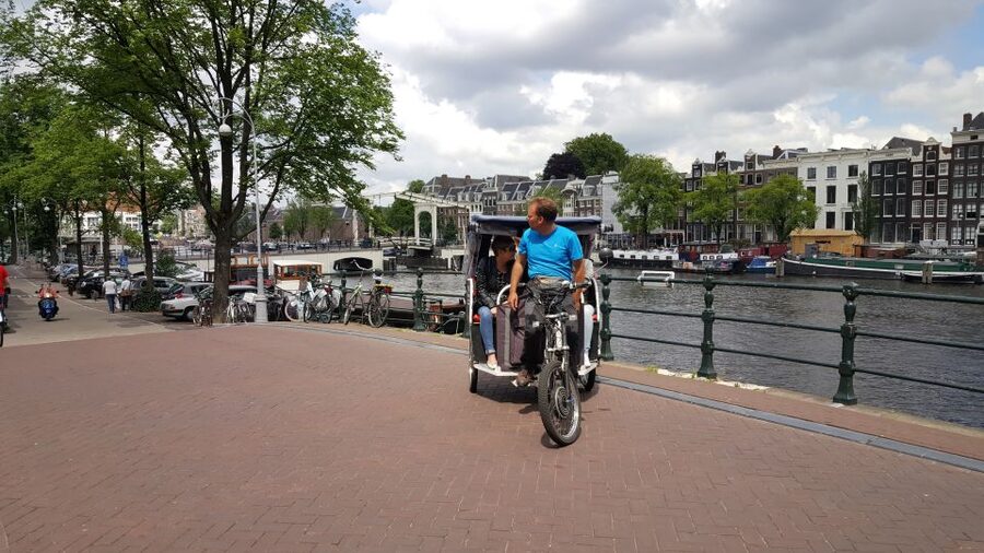 Amsterdam 1-Hour Rickshaw Tour - Who this Amsterdam rickshaw tour suits best