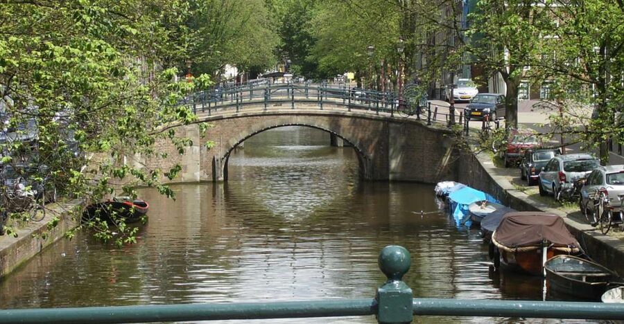 Amsterdam: 2.5-Hour Historic Private Walking Tour - Gable stones and Riga House: the stop that turns buildings into clues