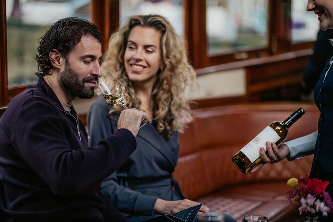 Amsterdam: 2-Hour Canal Cruise incl. Drinks & Dutch Snacks - Bridges, theatres, and churches: the Amsterdam landmarks you’ll actually spot