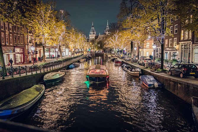Amsterdam 2-Hour Evening Cruise With Live Guide and Bar - An evening canal cruise that actually fits a real itinerary