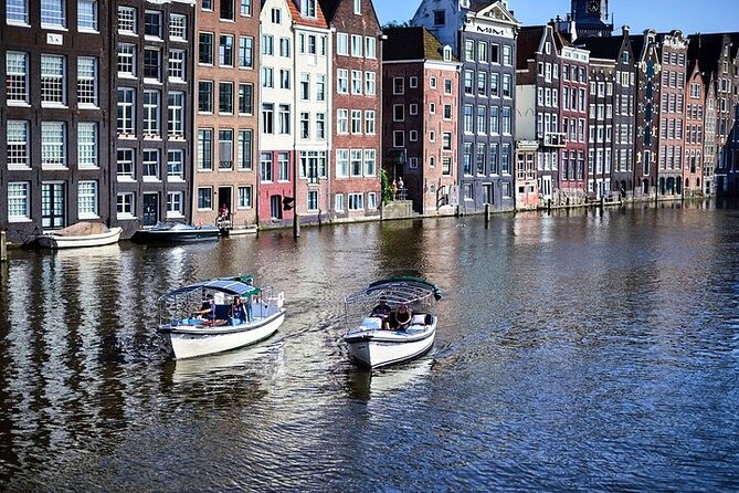 Amsterdam 2-hour Private Canal Cruise with Live Guide and Drinks - Herengracht Golden Bend: the power of the money canal