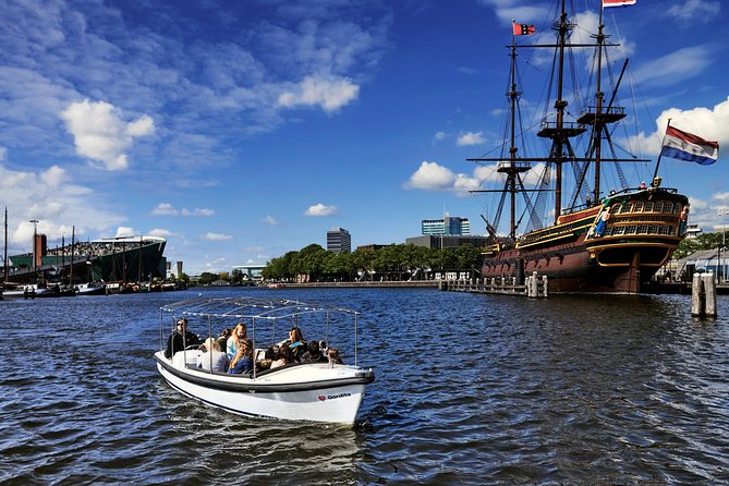 Amsterdam 2-hour Private Canal Cruise with Live Guide and Drinks - Meeting at Prinsengracht 375, then straight into canal mode
