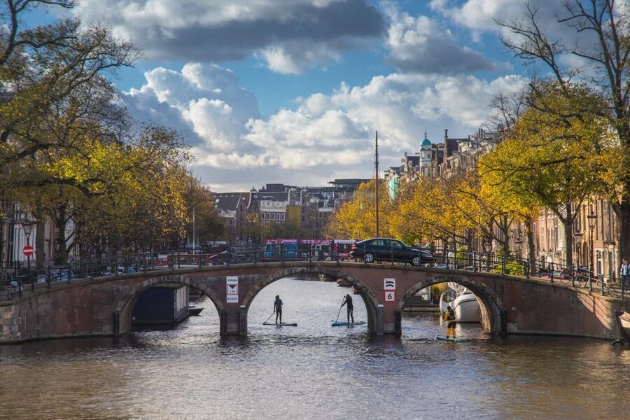 Amsterdam: 2-Hour Stand Up Paddle Board Tour - Paddling the Amstel, then stepping into the canal network