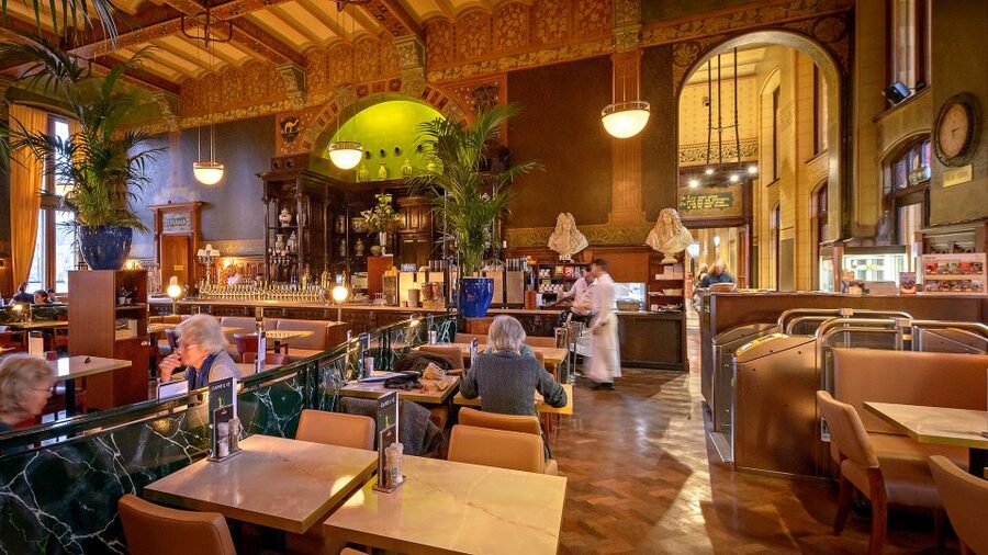 Amsterdam: 3-Course Meal in Historic 1st Class Waiting Rooms - Key highlights you will feel right away