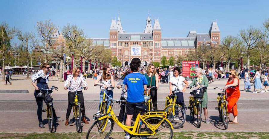 Amsterdam: 3h E-Bike Tour with break - Rembrandt’s house and the 17th-century neighborhood feel