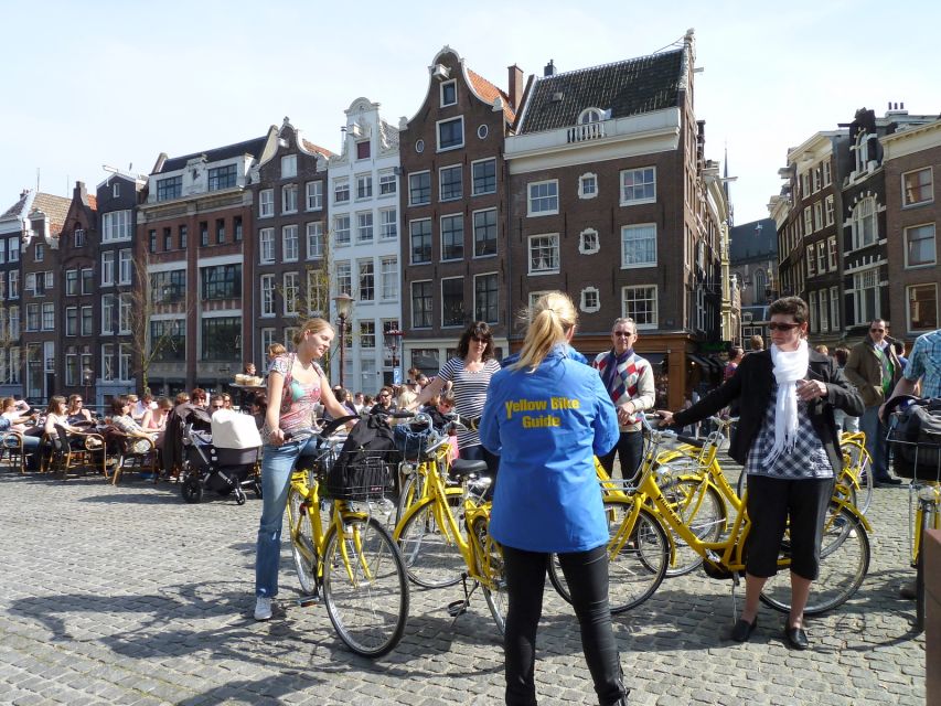 Amsterdam: 3h E-Bike Tour with break - The guides: what you should expect from bilingual storytelling
