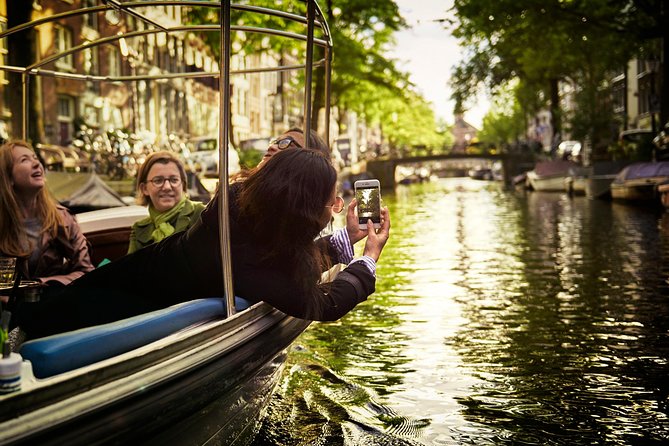Amsterdam 90-min Private Canal Cruise with Live Guide and Drinks - Key takeaways before you board