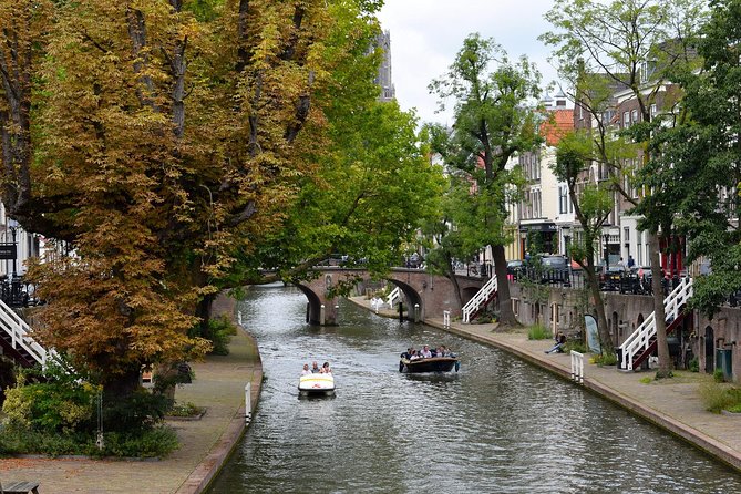 Amsterdam Airport Schiphol & Amsterdam City to Utrecht - Value check: taxi vibes, limousine service coordination