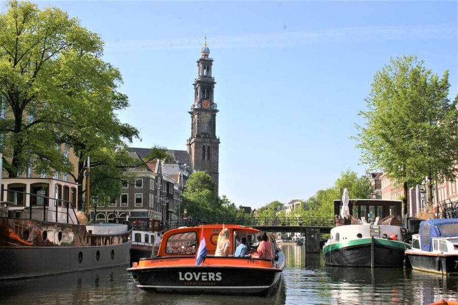 Amsterdam: Amsterdam Dungeon and Canal Cruise Entry Ticket - What the one-hour canal cruise actually delivers (and why it works)