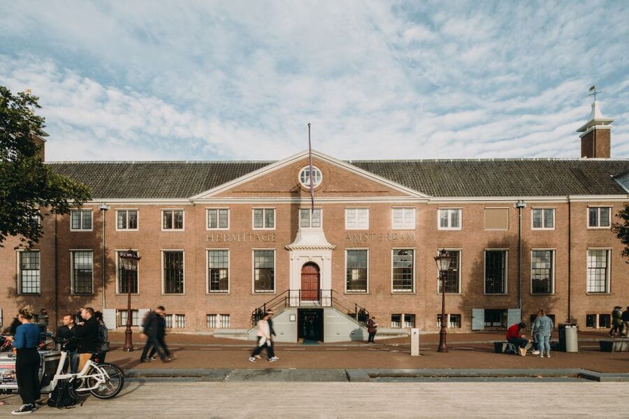 Amsterdam: Amsterdam Museum Entry Ticket - From Rembrandt and Lingelbach to modern artists, why that mix matters