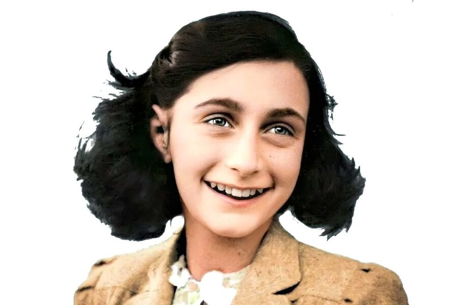 Amsterdam: Anne Frank Guided Small Group Walking Tour - Dam Square: The Shortcut to Understanding Amsterdam’s Center