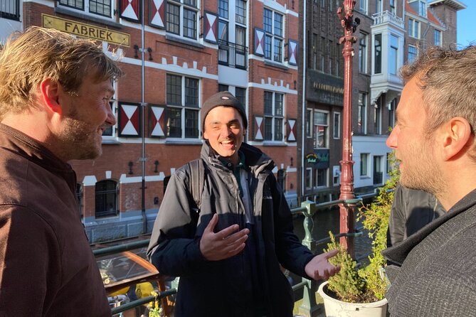 Amsterdam: Anne Frank Small Group Walking Tour - Kattengat and Der silveren spiegel bar: when hiding happened in plain sight