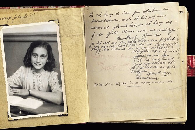 Amsterdam: Anne Frank Walking tour - Discover Her Story - Rooseveltlaan 62 bookstore: where the diary story begins