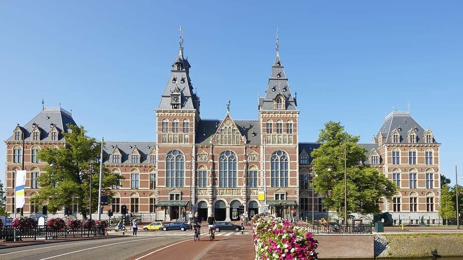 Amsterdam Audioguide - TravelMate app for your smartphone - Anne Frank House: context you can listen to on your schedule