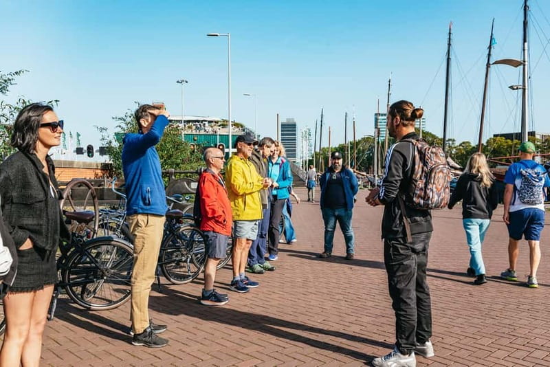 Amsterdam: Bike Tour with Optional Cruise in Small-Group - Key highlights at a glance