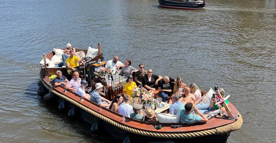 Amsterdam: Boat Tour with Optional Unlimited Drinks - Rembrandt House, Sint Antoniesluis, and the Amstel Loop