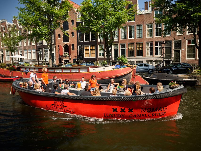 Amsterdam: Canal Belt Private Beer Boat Tour - The English guide, what you should expect