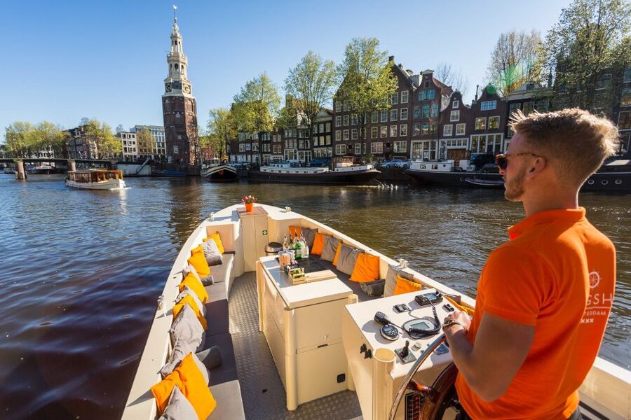 Amsterdam: Canal Belt Private Beer Boat Tour - Music restrictions on Amsterdam canals, plan for the vibe