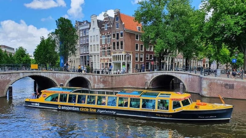 Amsterdam: Canal Cruise from Anne Frank Museum - Skipper stories plus 7-language audio: how to get the most out of the hour