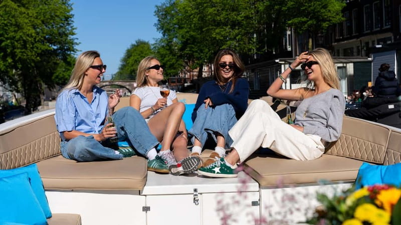 Amsterdam: Canal Cruise in Open Boat with Drink Option - Drinks, Comfort, and Practical Tips for an Open Boat