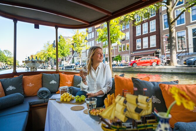 Amsterdam Canal Cruise with Cheese and Wine - Jordaan Moments: From Canal Gardens to the Negen Straatjes