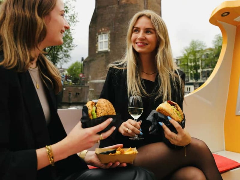 Amsterdam canal cruise with culinary burger or cheese & wine - Your canal route stop by stop, from shopping streets to museum fronts