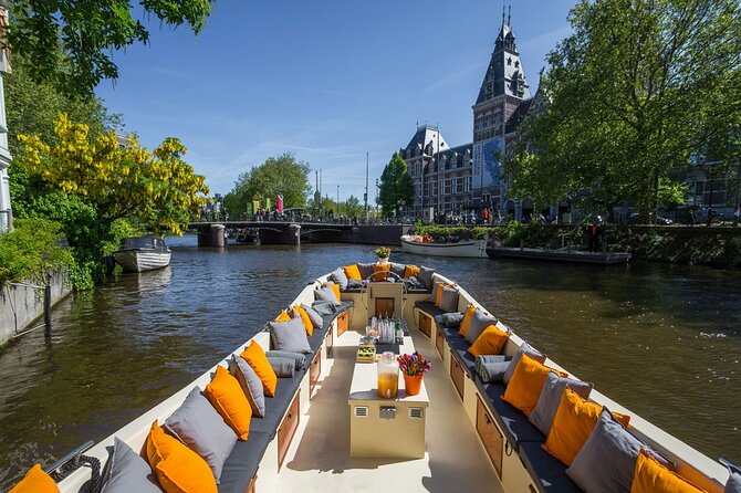 Amsterdam Canal Cruise with German Guide and unlimited drinks - Is this the right canal cruise for you? A fair verdict