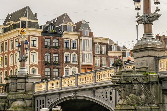 Amsterdam Canal Cruise with German Guide and unlimited drinks - Should you book this Amsterdamliebe canal cruise?