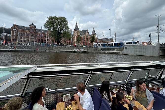Amsterdam Cheese and Wine Canal Cruise - Jordaan and Prinsengracht: How Working-Class Design Shows Up in the Streets