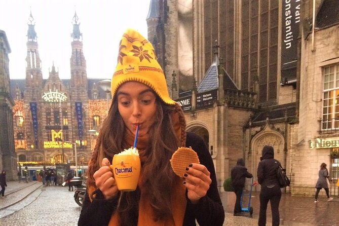 Amsterdam Christmas Walk with hot drink and Dutch treat - Canal Belt at Night: The UNESCO Portion That Feels Different (Stop 4)