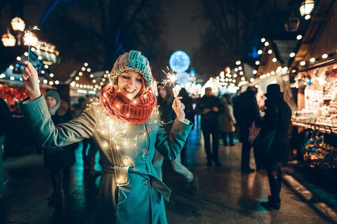 Amsterdam Christmas Walk with hot drink and Dutch treat - Price and Value: What You Get for $42.14