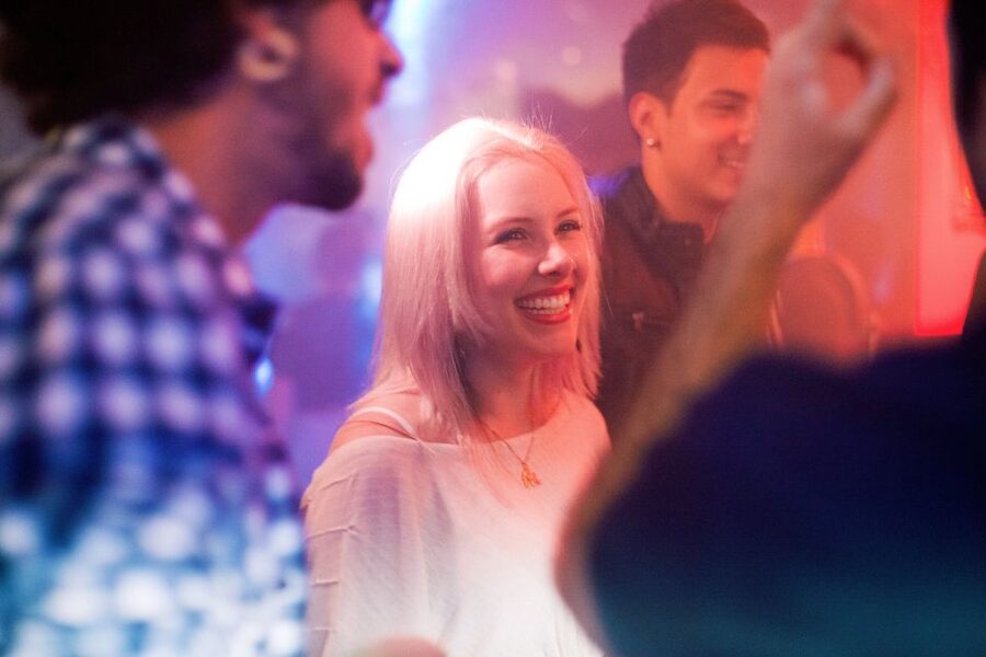Amsterdam: City Center Bar Crawl and Nightlife Experience - Leidseplein to Rembrandtplein: the nightlife route that keeps moving