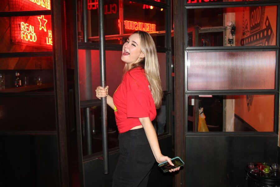 Amsterdam: City Center Bar Crawl and Nightlife Experience - Who this pub crawl is best for