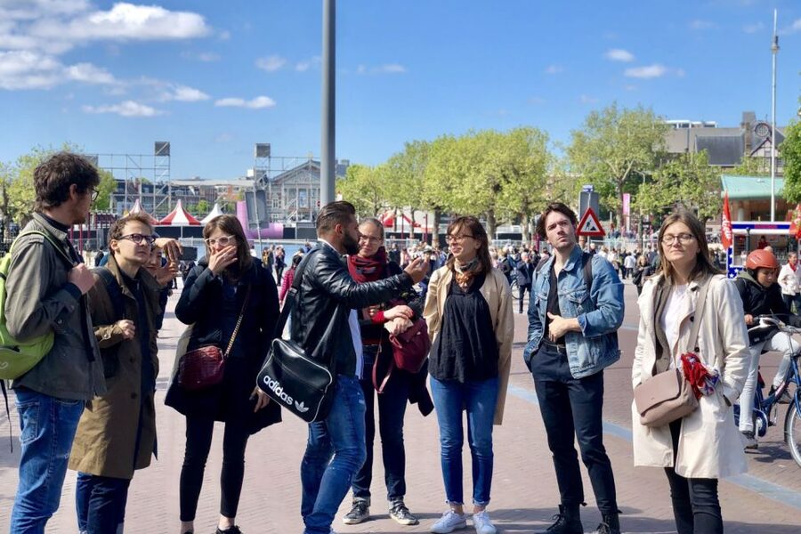 Amsterdam City Center Guided Walking Tour - 12 guests 2,5h - Stop-by-stop: a 2.5 hour sweep through the old center