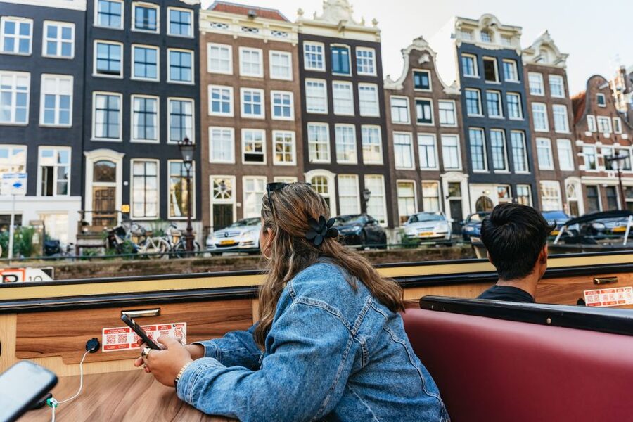 Amsterdam: City Centre Canal Cruise & Free Flower Cocktail - Who This Cruise Fits Best (and Who Should Skip It)