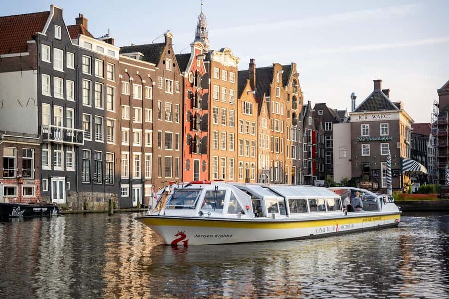 Amsterdam: City Centre Canal Cruise & Free Flower Cocktail - Price and What You Actually Get for It